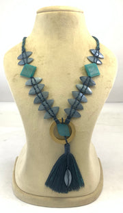 NK15155 - WOODEN/HORN BEAD/RING WITH SHELL & THREAD TASSEL NECKLACE